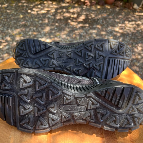 Mens Ecco Sneaker/ walking shoe - size 44 (equivalent of 10 - 10 1/2) - Picture 5 of 8